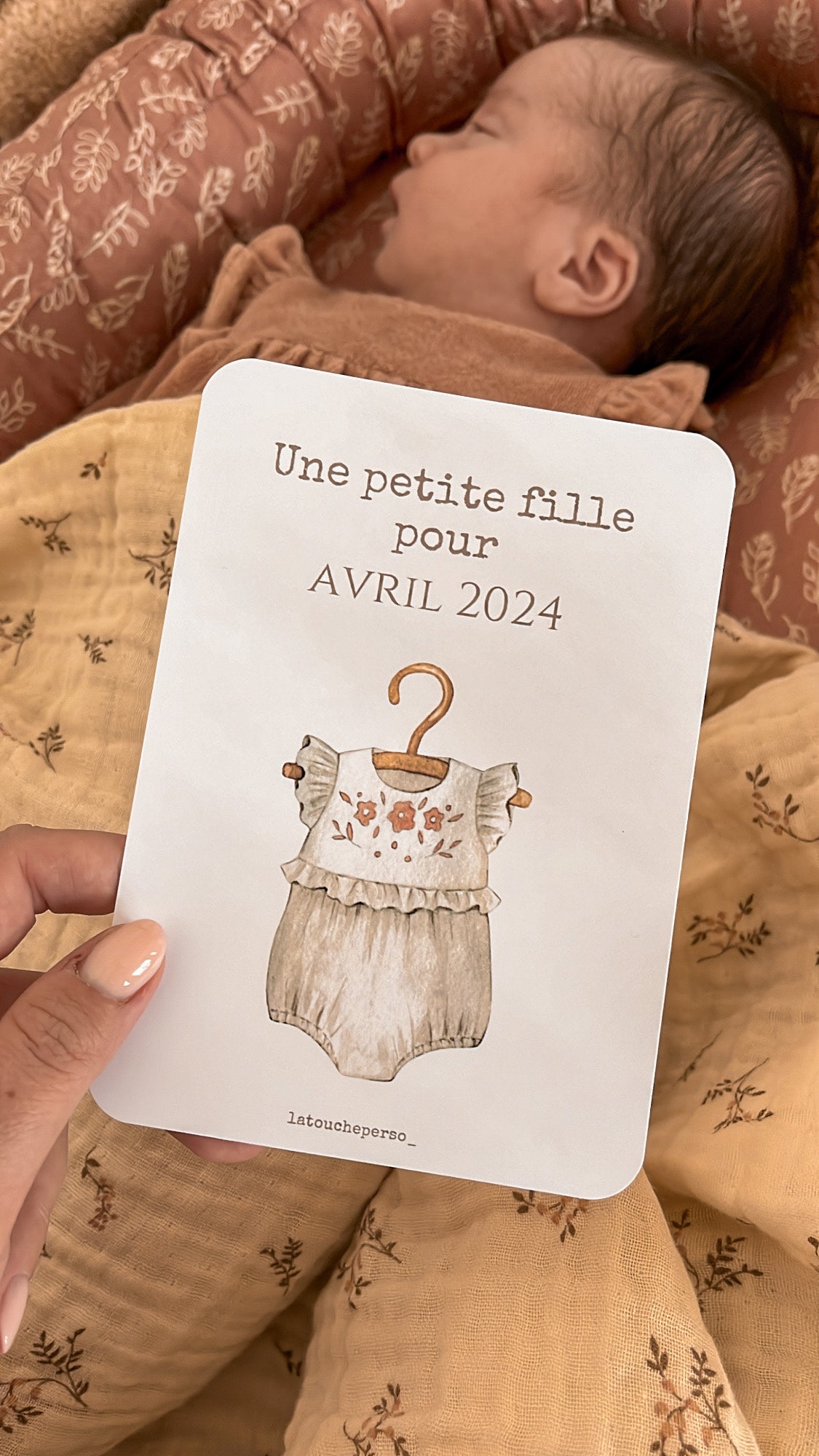Carte une petite fille pour - Modèle barboteuse fleurie