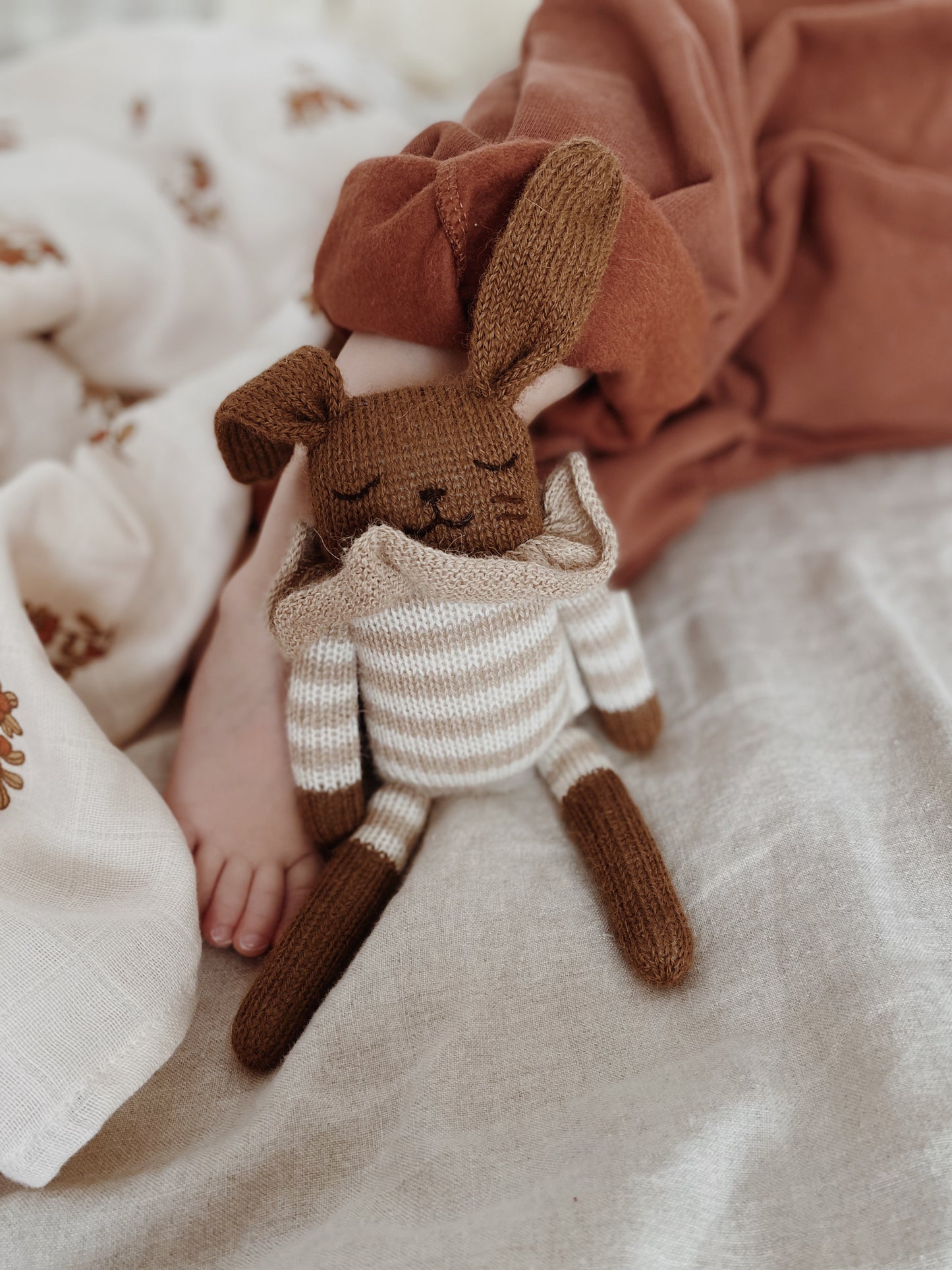 Doudou lapin - Combishort rayé sable