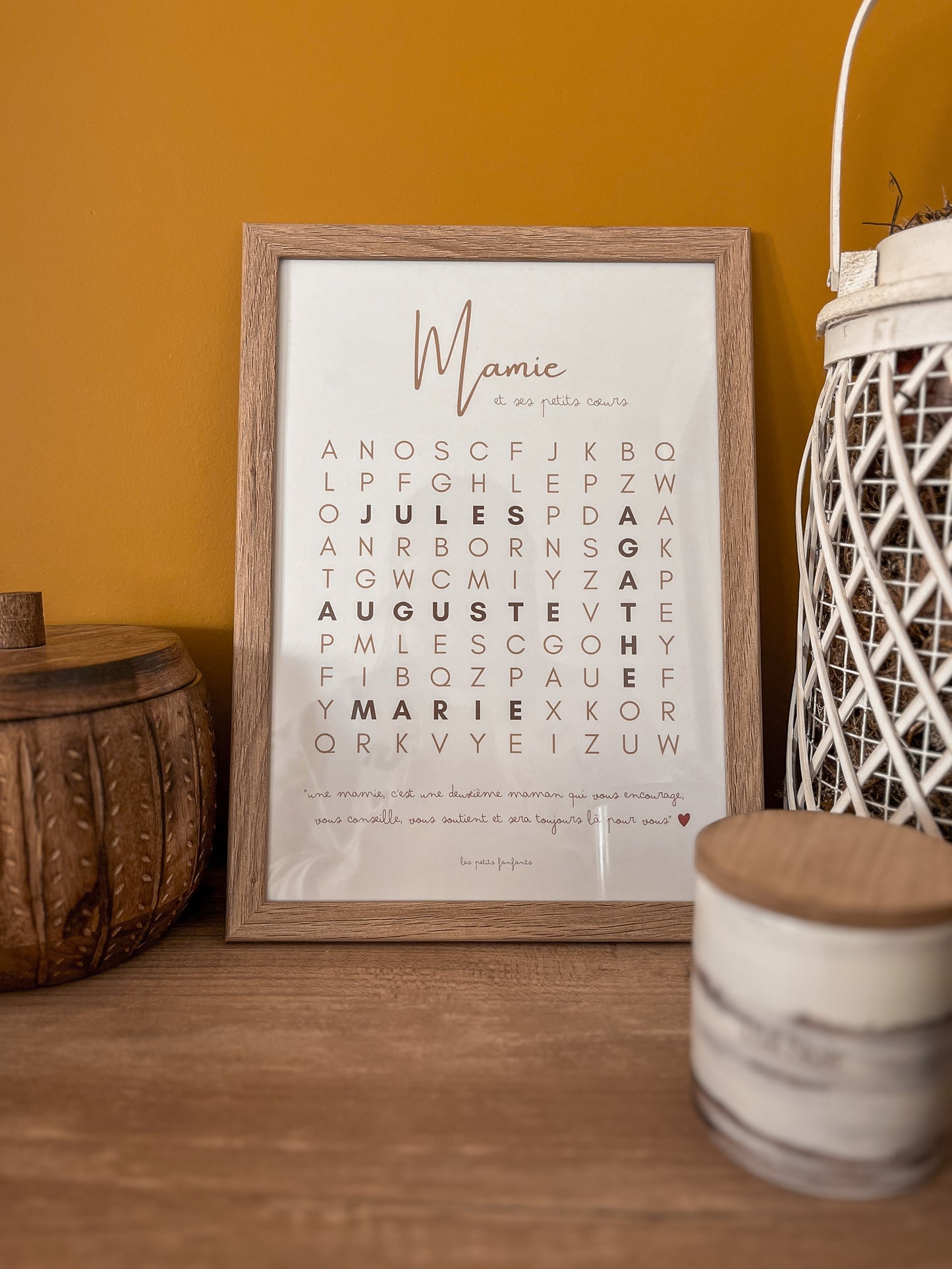 Affiche décorative mamie - Mamie et ses petits cœurs - Prénoms mots mêlés