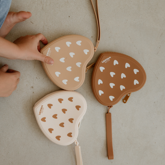 Pochette enfant coeur en silicone - Nougat